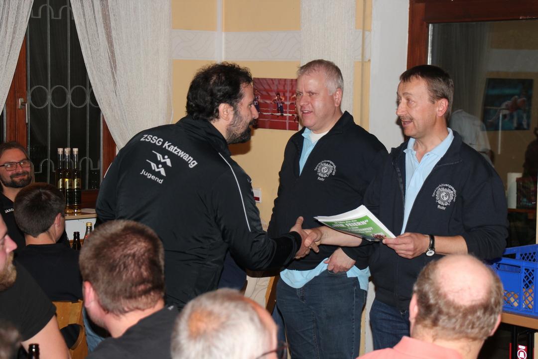 edelweiss offenbau verteidigt goldschlaegerpokal 07