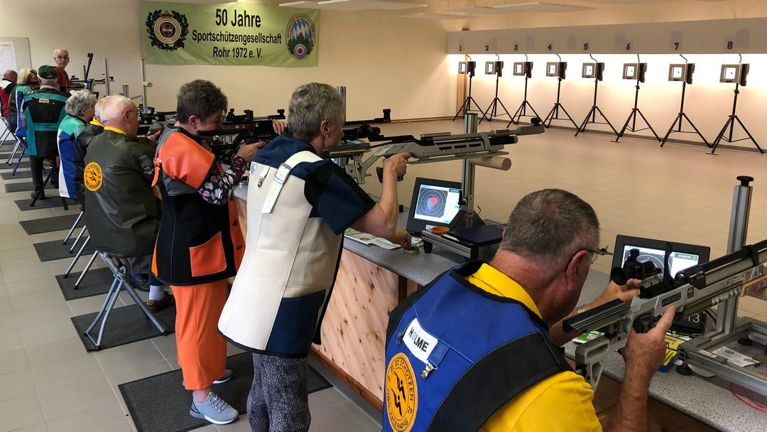 halbzeit beim mittelfraenkischen bundesschiessen 01