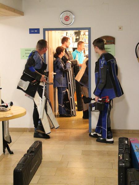 zwei goldschlaegerpokale zum jubilaeum 08