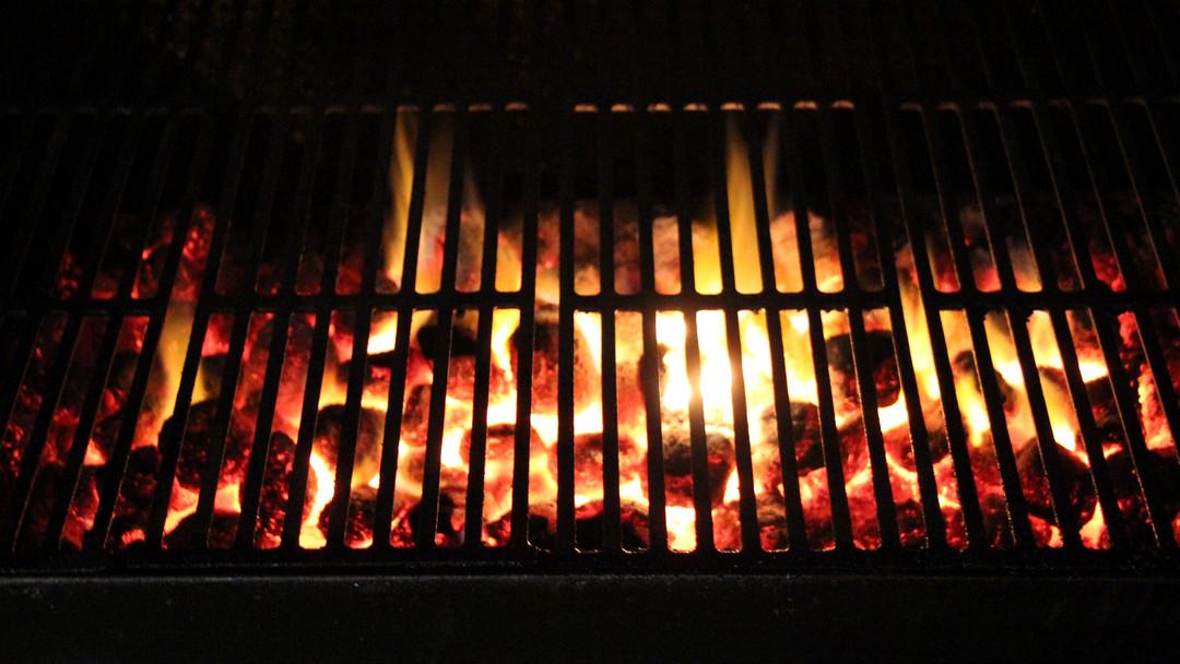 zwei goldschlaegerpokale zum jubilaeum 17